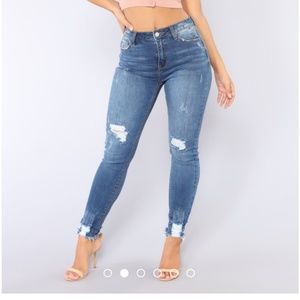 Fashion Nova ladies destroyed skinny jeans